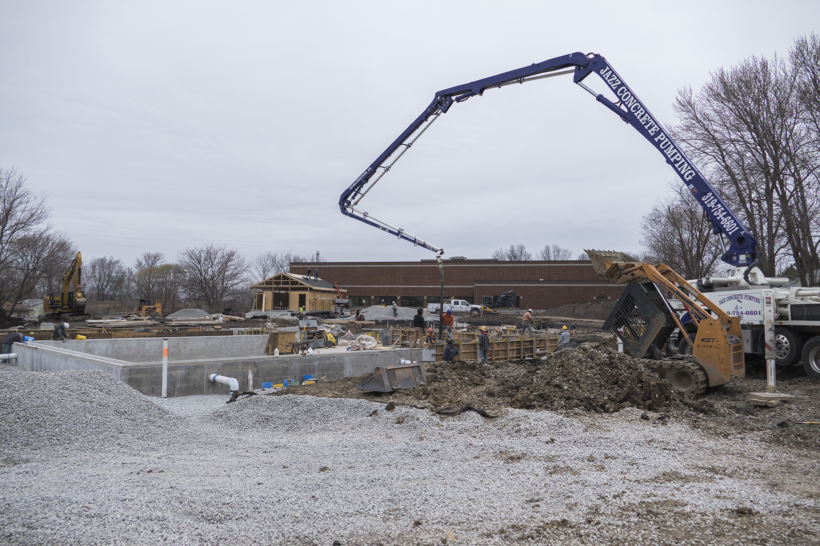 P1220038 fpr pool construction.jpg