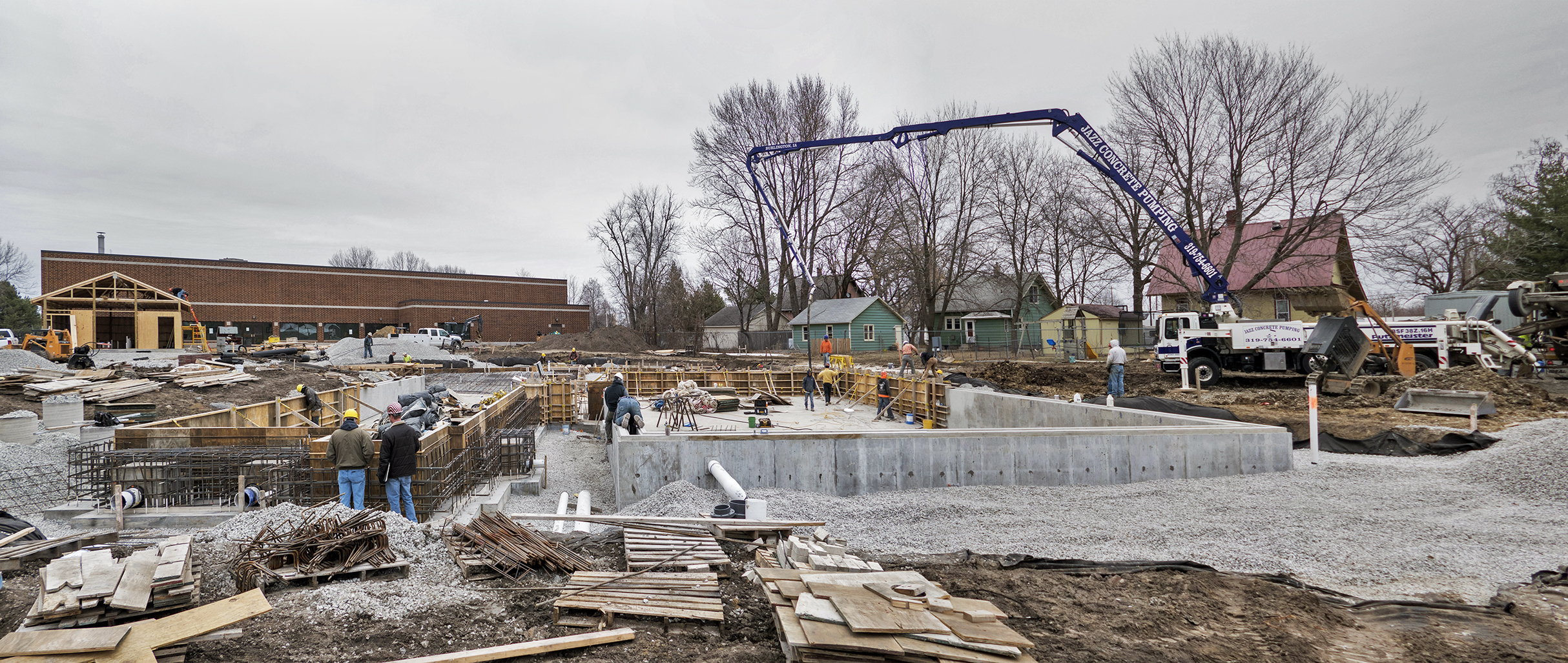 P1220054 fpr pool construction pan.jpg