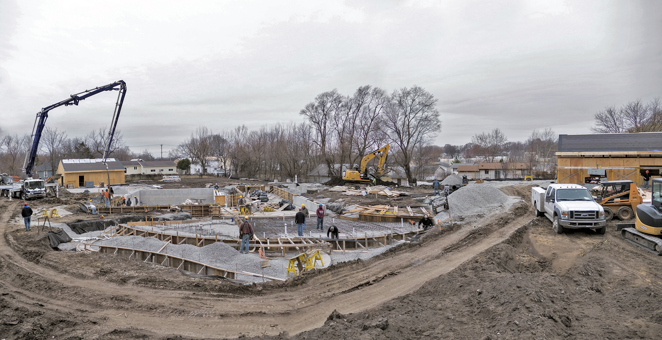 P1220065 fpr pool construction pan.jpg